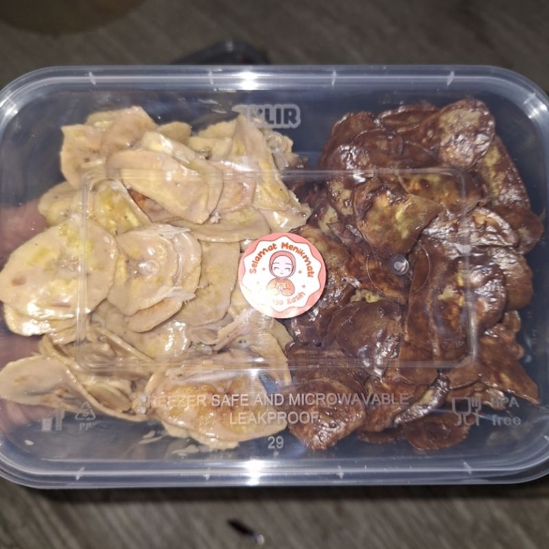 

Kripik Pisang Coklat box 500ml