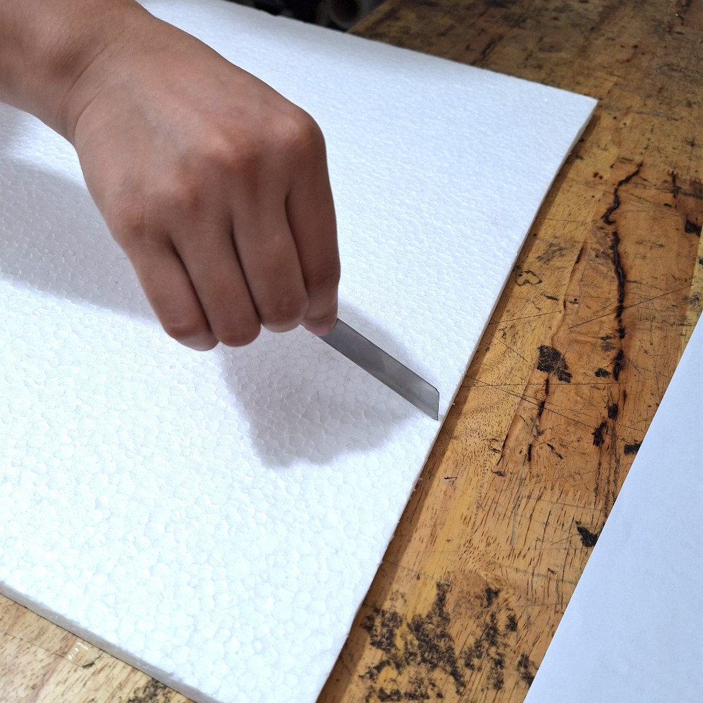 

Isi Cutter Besar dan kecil untuk potong lembaran sterrofoam