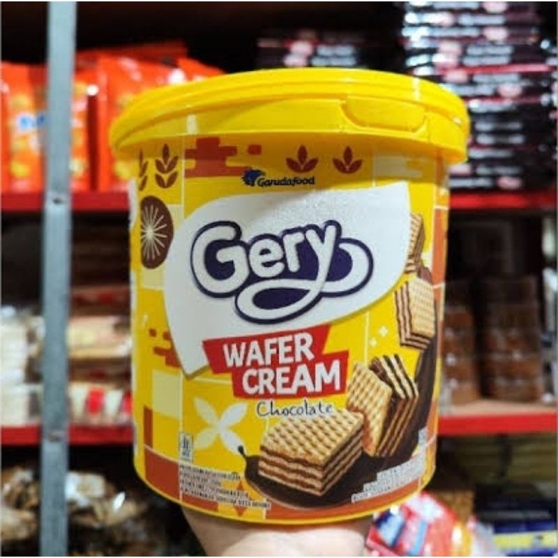 

Gery Wafer Cream Chocolate Ember 250gr 1 Dus Isi 6 Pcs