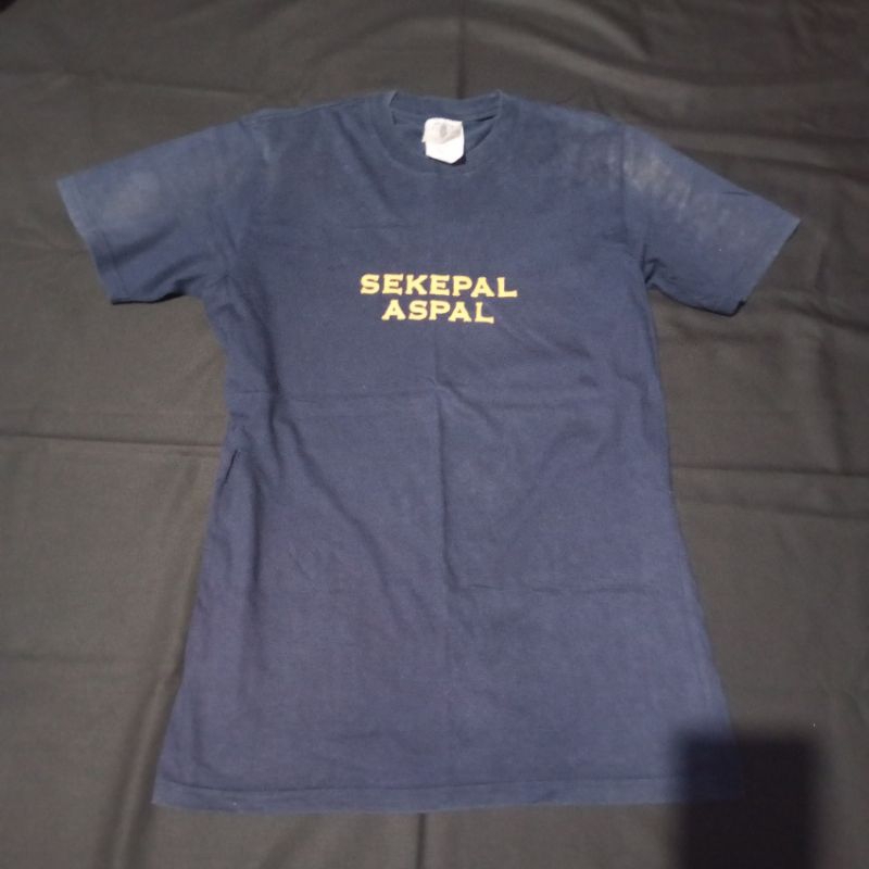 kaos sekepal aspal