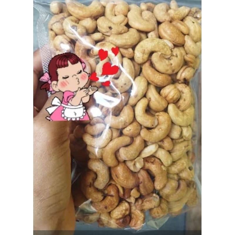 

aneka cemilan isi topels lebaran kacang telor, mente dll