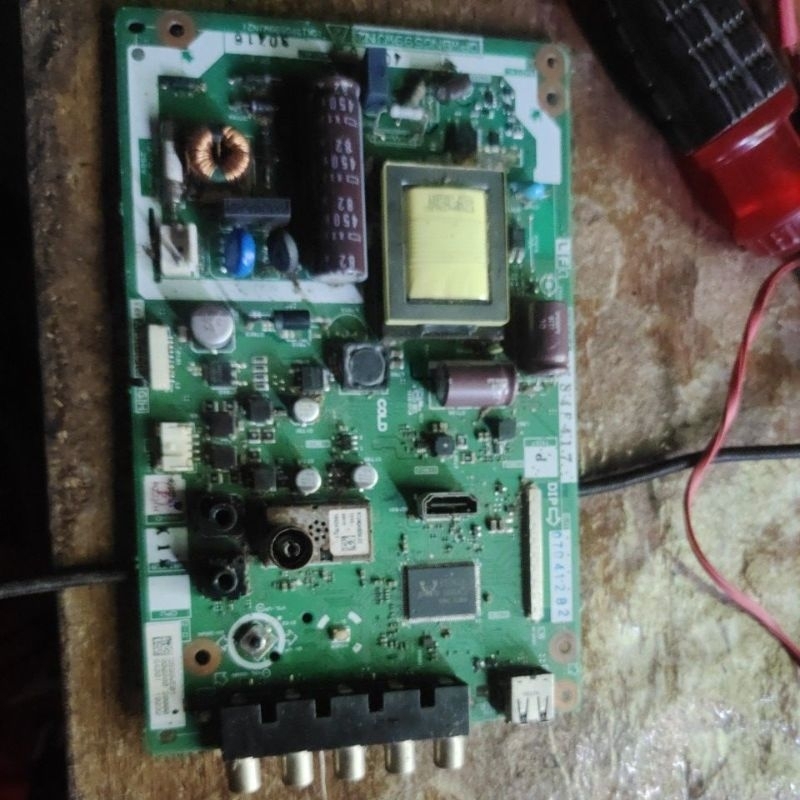 madeboard tv led sharp 32 inch barang mati  stock 2