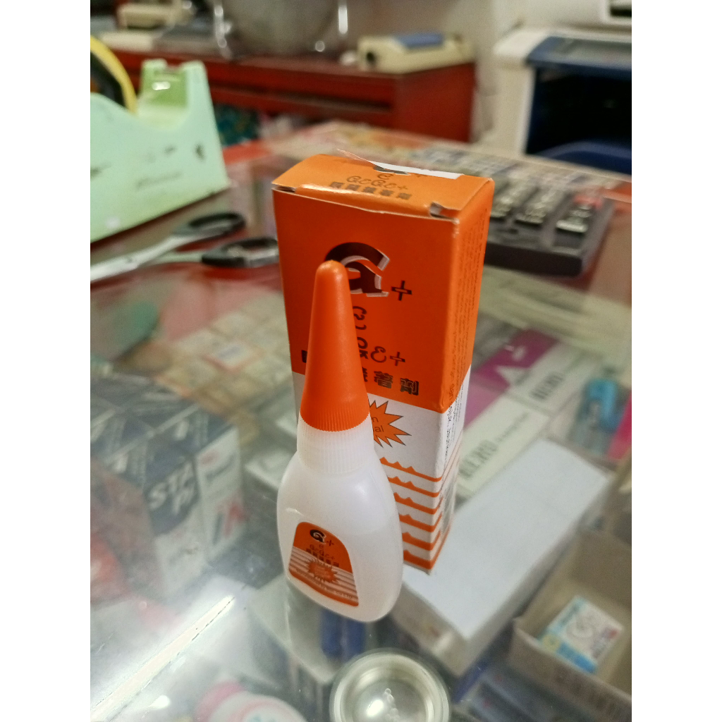 

Stark Lem Korea Lem Setan super lengket