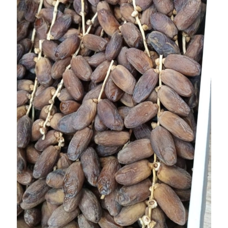 

Kurma Tunis Tangkai 1 dus (5kg) Premium Quality