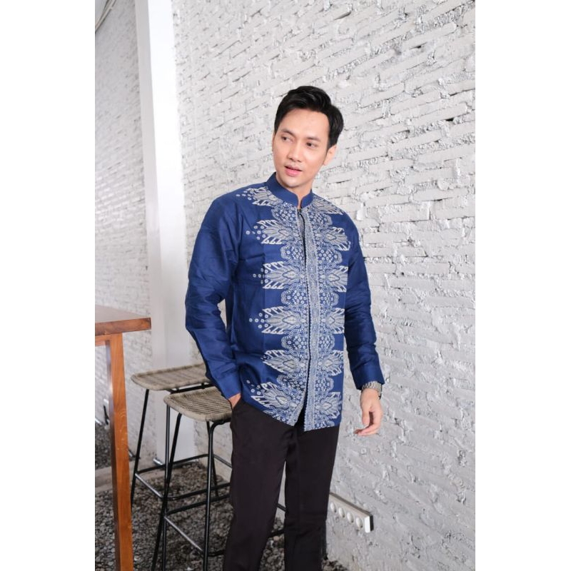 BAJU KOKO BATIK PRIA PUTIH LENGAN PANJANG LAPIS FURING