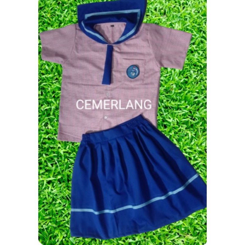 Seragam sekolah motif kotak" Paud/TK