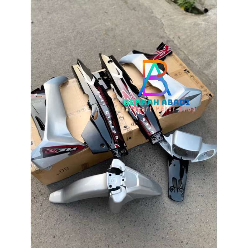 COVER BODY Full Set Halus F1ZR FizR Full Clutch Hitam Silver 2001, cover body Motor Yamaha FizR.