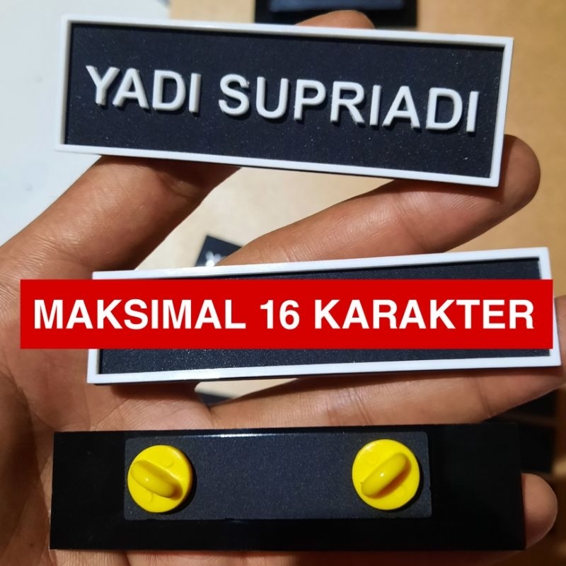 

[NARARYA ID] Name Tag Akrilik Timbul |KancingRubber | DasarHitam-Tulisan/Lis:Putih | Papan Nama Dada
