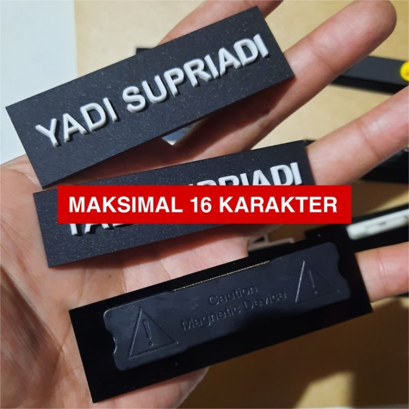 

[NARARYA ID] Name Tag Akrilik Timbul | Magnet 6,4 cm | Dasar Hitam - Tulisan Putih | Papan Nama Dada