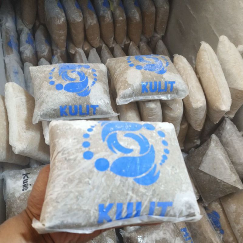 

Kulit ikan tenggiri 1 kg