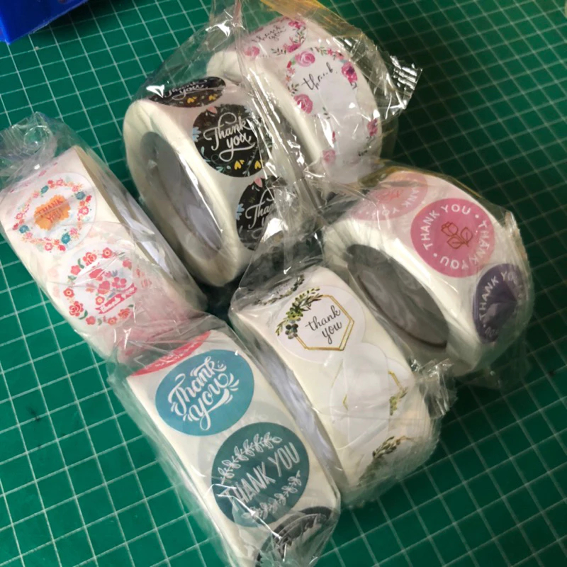 

Stiker Gulung Terimakasih atau Thanks Roll Sticker Berbagai Macam Motif Bunga isi 500 Stiker