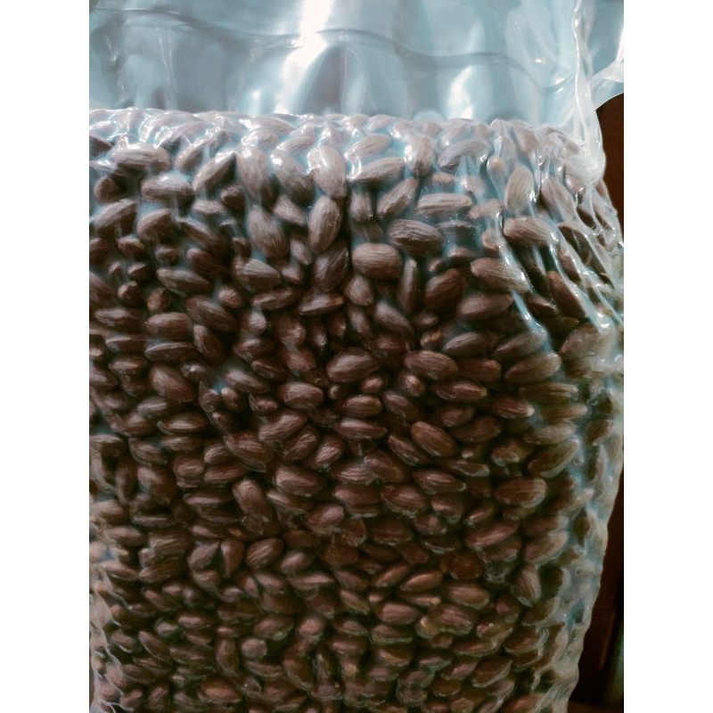 

KACANG ALMOND GRADE A
