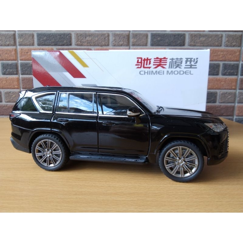 Diecast Mobil Lexus LX600 Scale 24 Ori