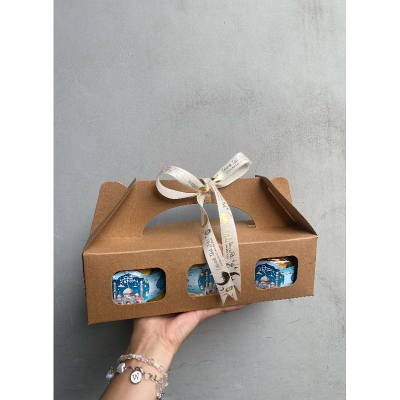 

Paket hampers 3 toples jar 400 ml