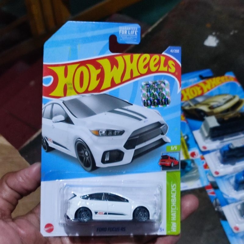 diecast hotwheels hot wheels  hw ford focus rs putih fs 2022