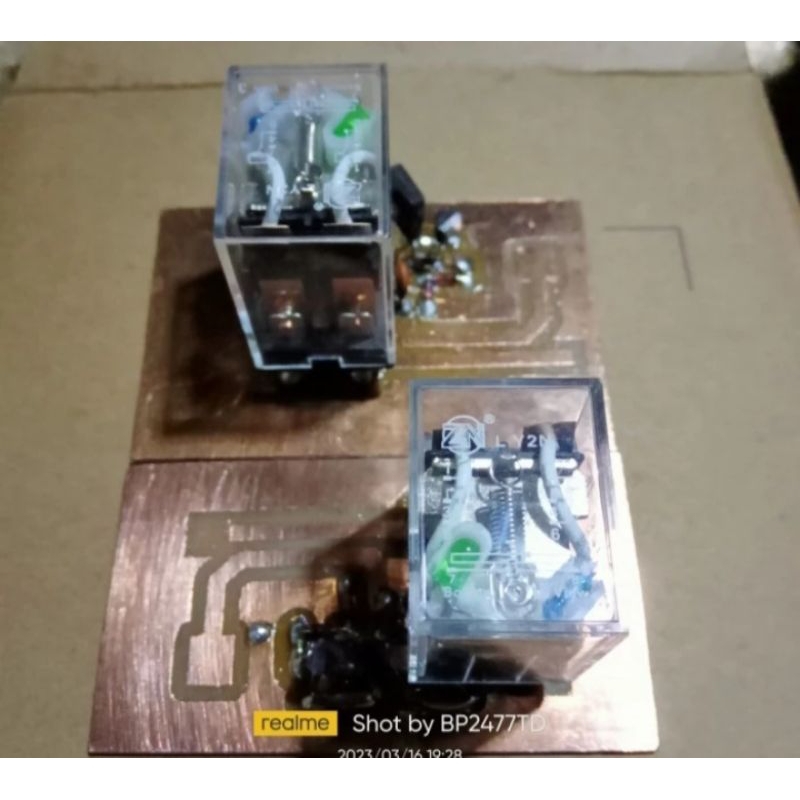 Relay sensing hf VHF 12vdc