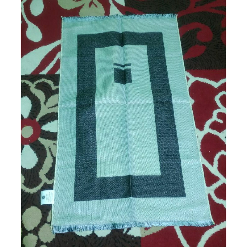 Sajadah Travel Dewasa, Simpel Minimalis