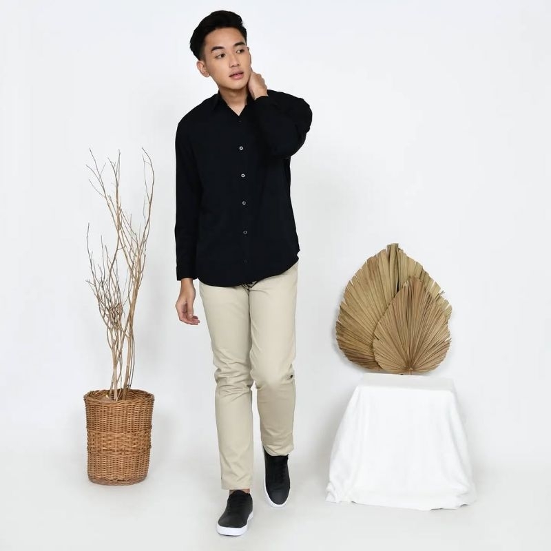 Afsheen | Kemeja Hitam Pria Katun Toyobo | Slim Fit | Kemeja Hitam