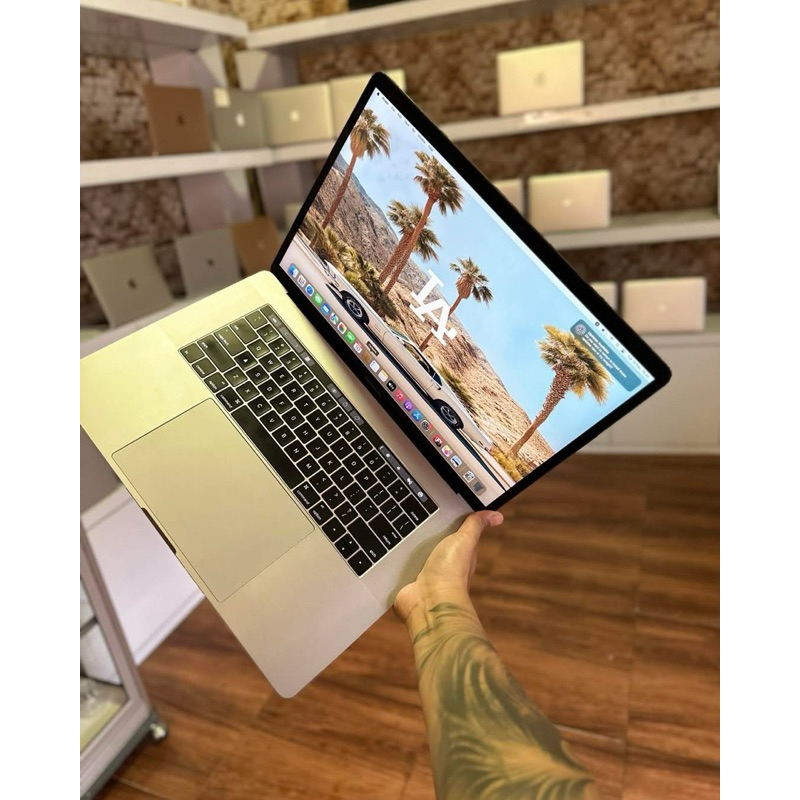 MACBOOK PRO RETINA 15 inch 2017