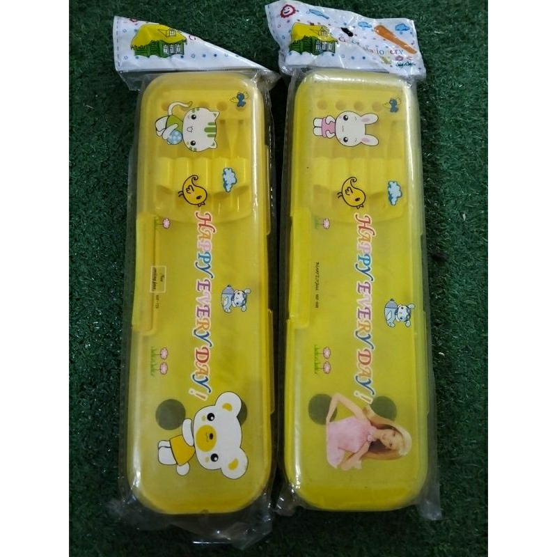 

Tempat Pensil Plastik
