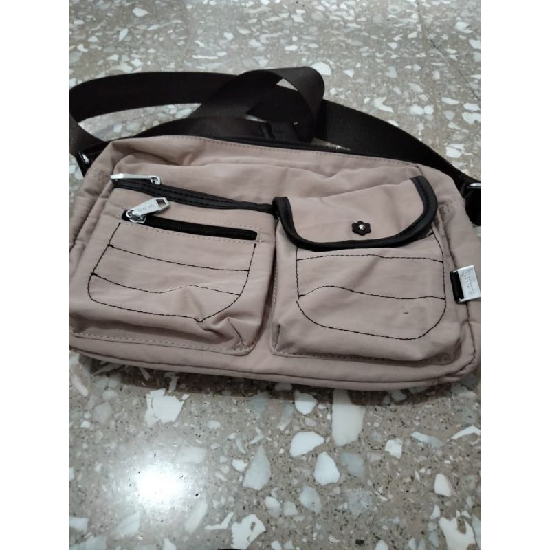 Tas selempang elizabeth preloved