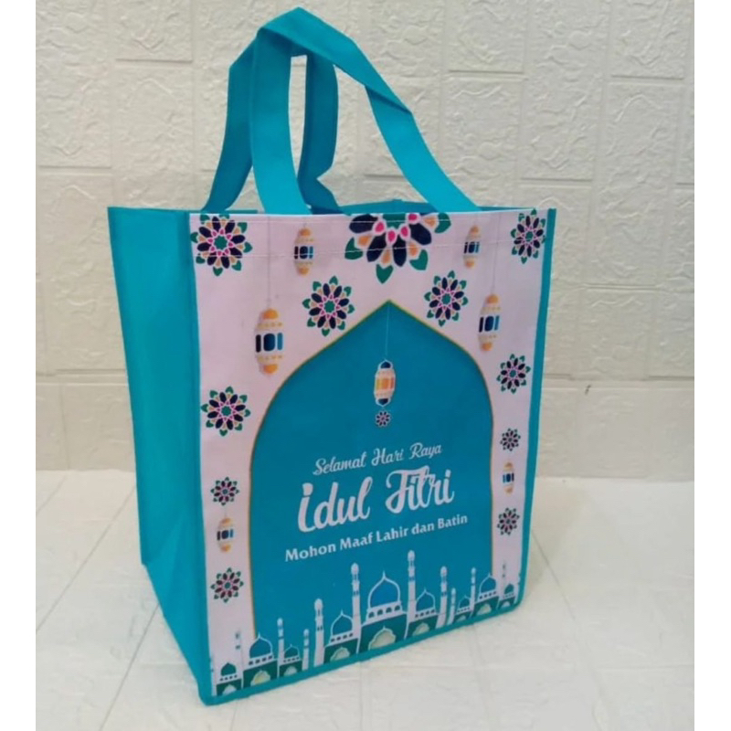 

Tas parcel lebaran pakai nama keluarga