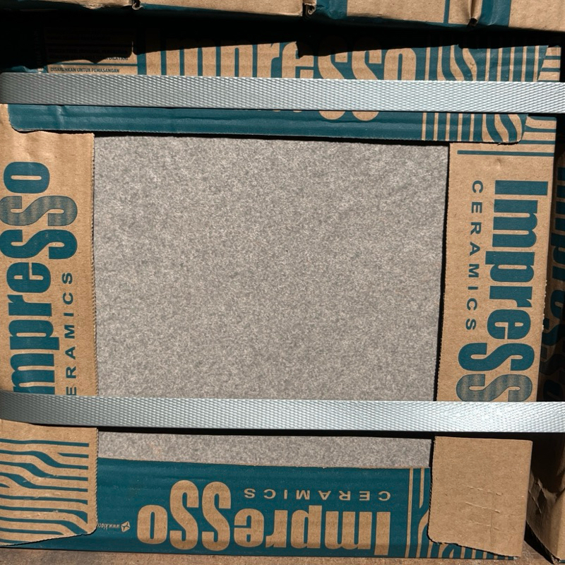 Keramik Kasar Teras Carport Atau Garasi Impresso Rocky Grey 30x30
