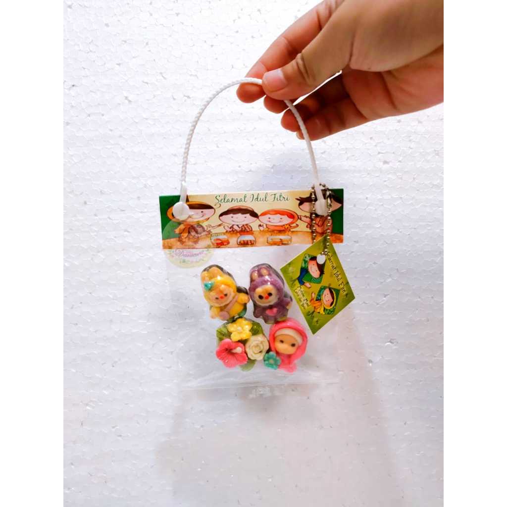 

.souvenir coklat lebaran coklat tenteng isi 4 per bungkus min 5 bungkus ( SCP )