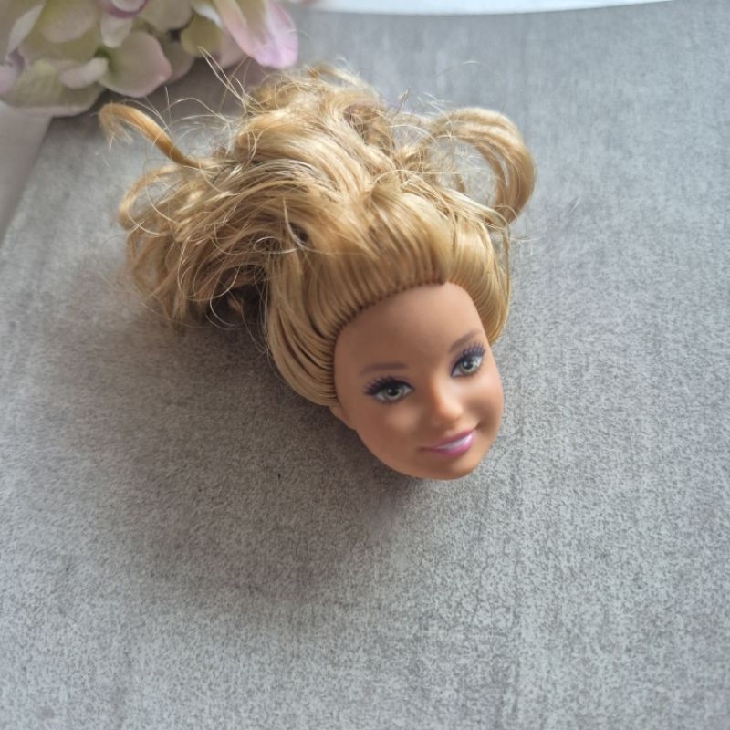 Kepala Boneka Barbie Stacie Matttel tan skin blonde
