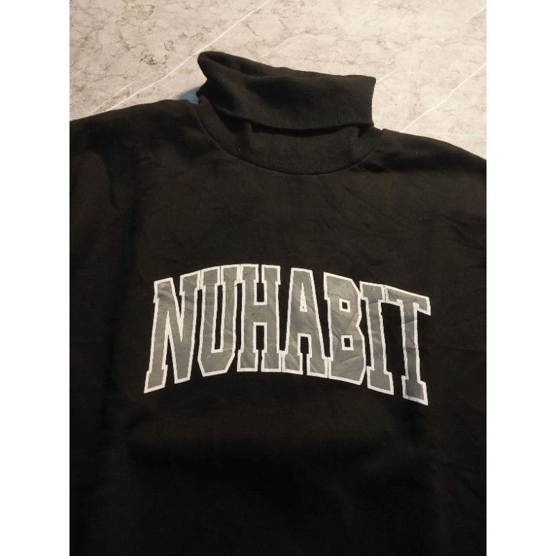 Nuhabit Black Sweatshirt turtle neck