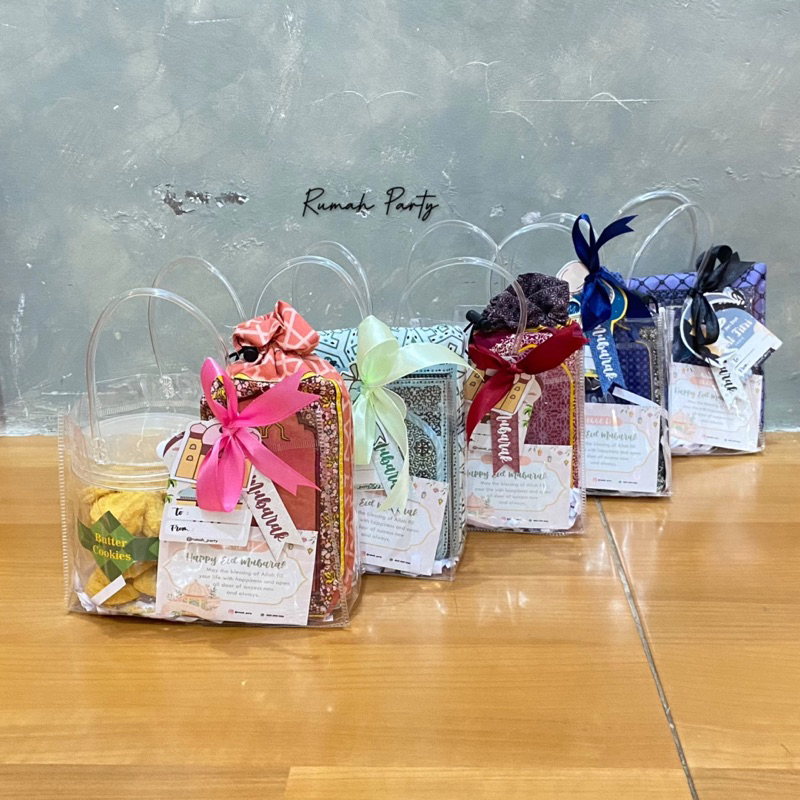 

Promo 7.7 Hampers Lebaran / Hampers Sajadah Travel / Hampers Cookies