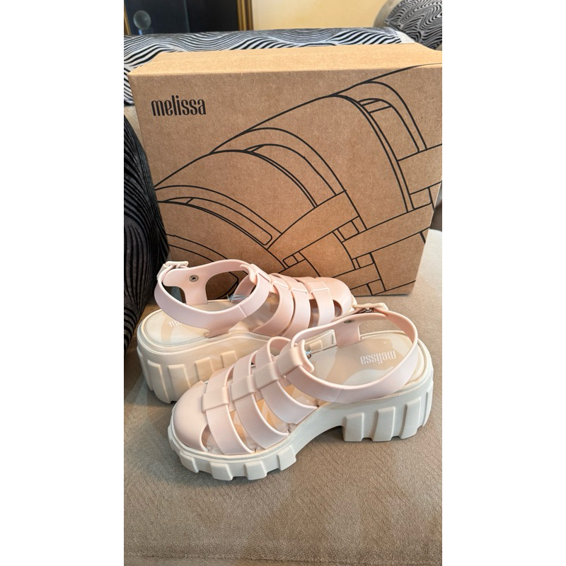 NEW MELISSA SHOES AD BEIGE