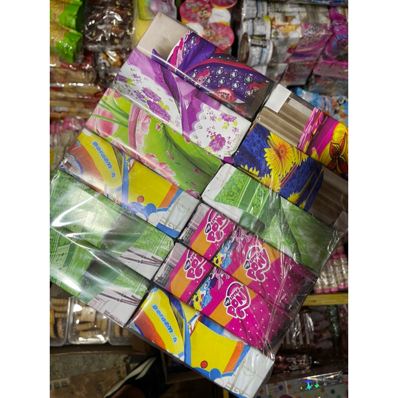 

Kotak kado isi 12 kejutan berhadiah