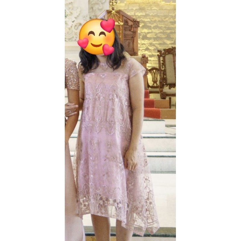 dress kondangan pesta brukat dusty pink