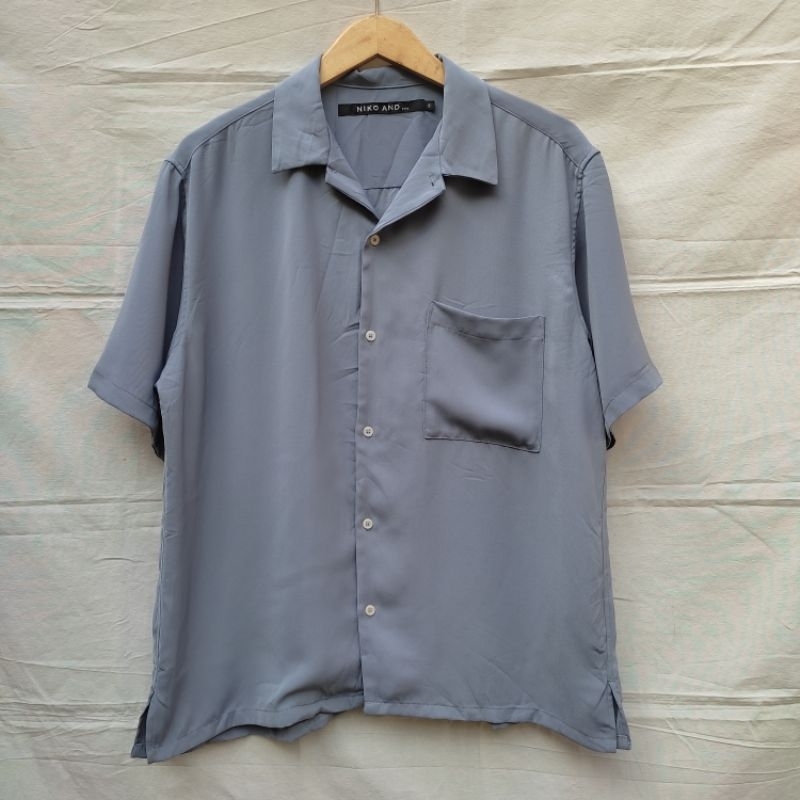 Niko and... Kemeja open collar