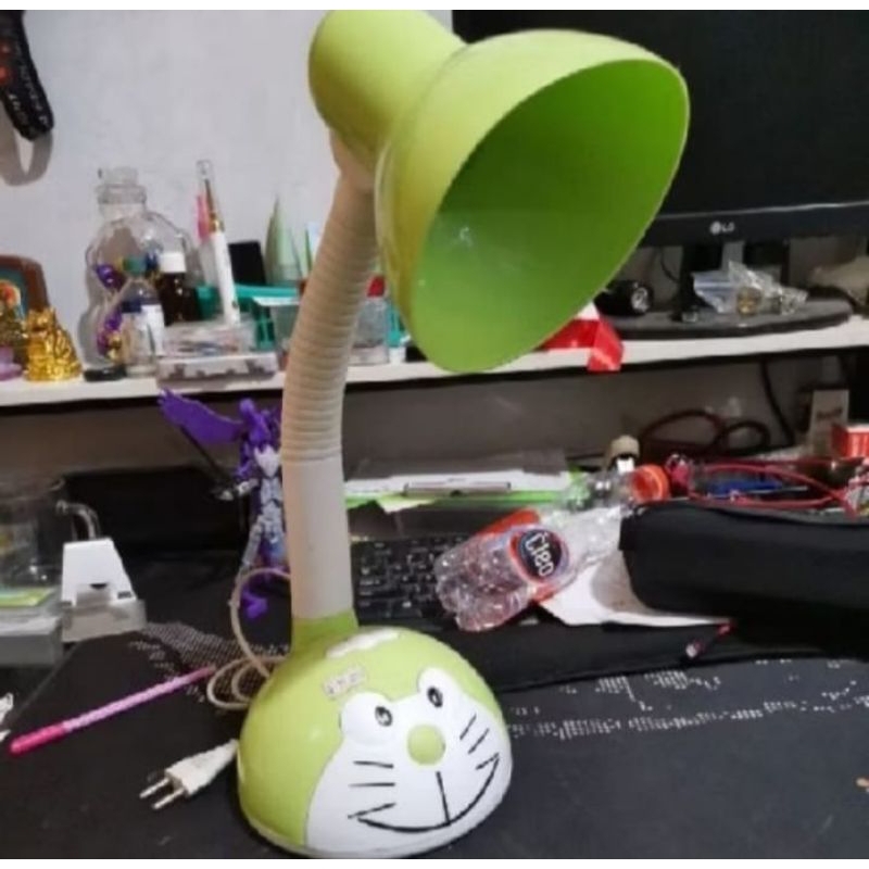 

Lampu belajar anak doraemon