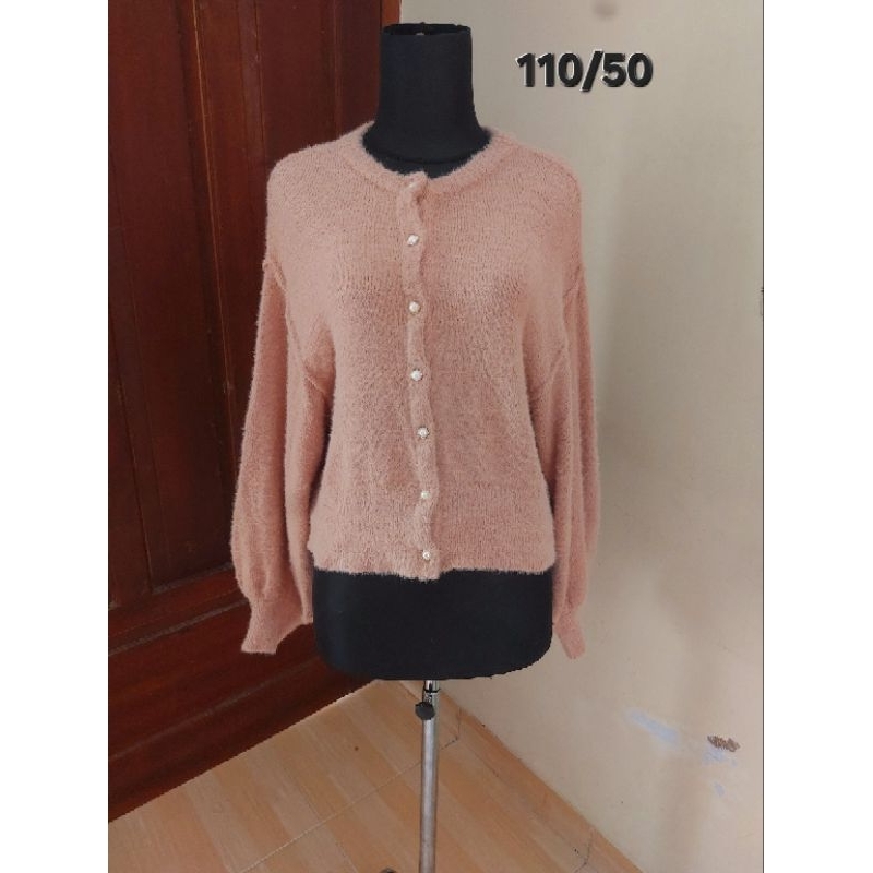 Cardigan Fuzzy Lengan Super Balon