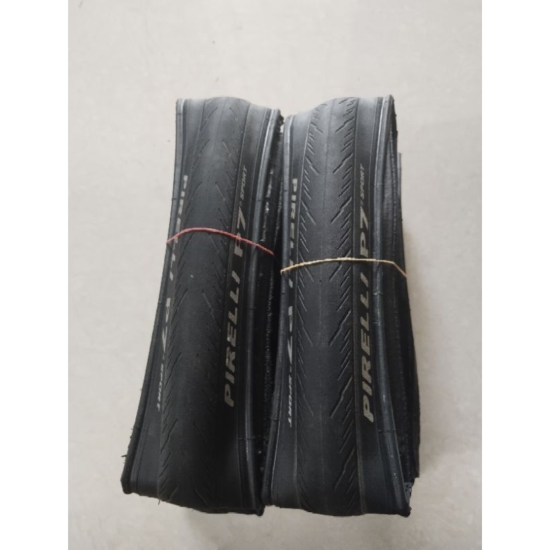 ban Pirelli 700 x 26c