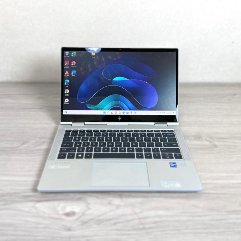 Laptop HP X360 830 G8. Core i7 gen 11. Ram 32gb. SSD 1TB. Touch Flip 2 in 1