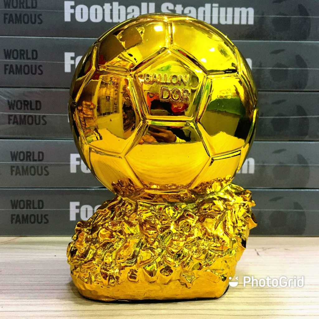 Replika Piala Penghargaan Ballon D'OR / Trofi Ballon D'OR Hobi Koleksi Piala Penghargaan Ballon D'OR