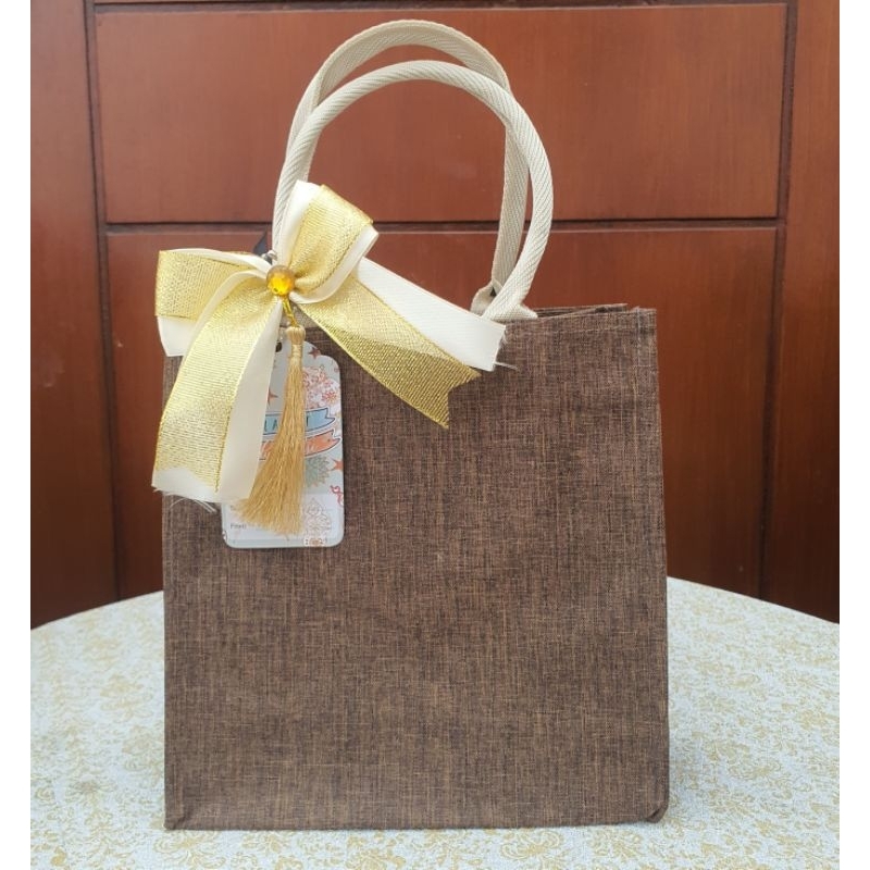 

Tas Hampers Lebaran Canvas Premium Set Pita Hangtag