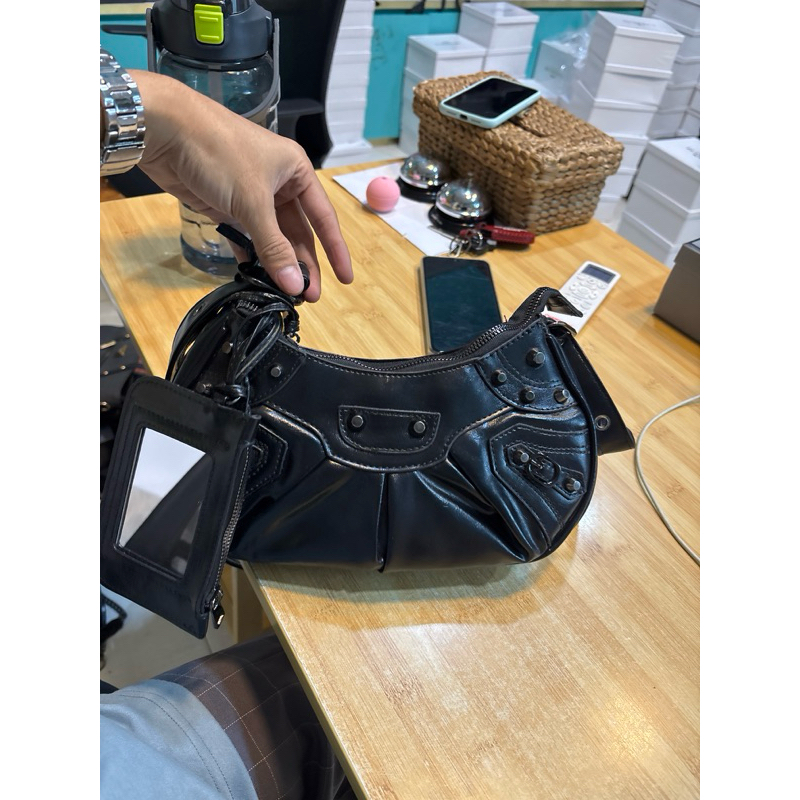 TAS CANTIK BAL SABIT