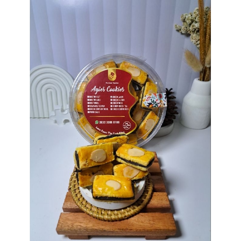 

KUE KERING CHOCO LAYER