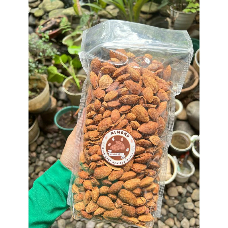 

kacang almond cangkang