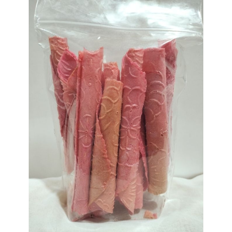 

chomel chip semprong roll rasa strawberry