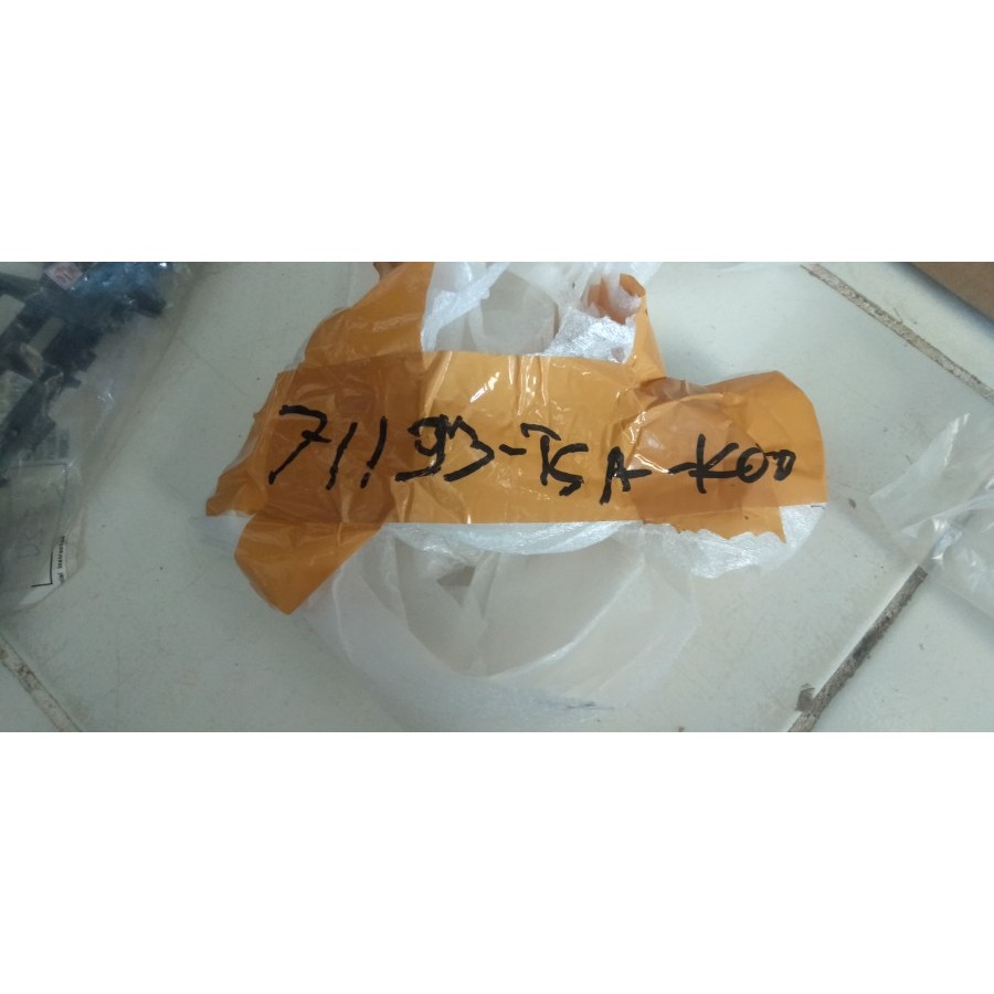 Breket Bumper Depan Kanan BRV  Jazz 2016