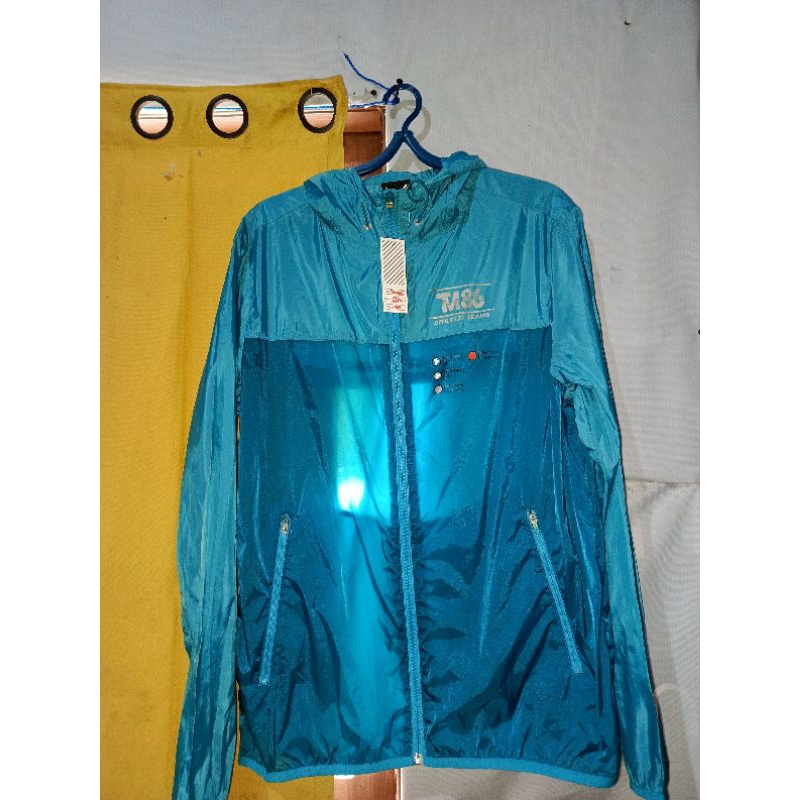 Thrifting Jaket Running Teams Biru Ukuran S/M