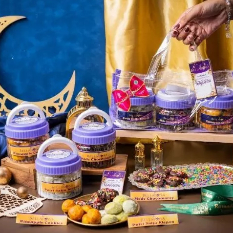 

Hadiah Hampers Lebaran Paket Princess set isi 3 toples kue kering