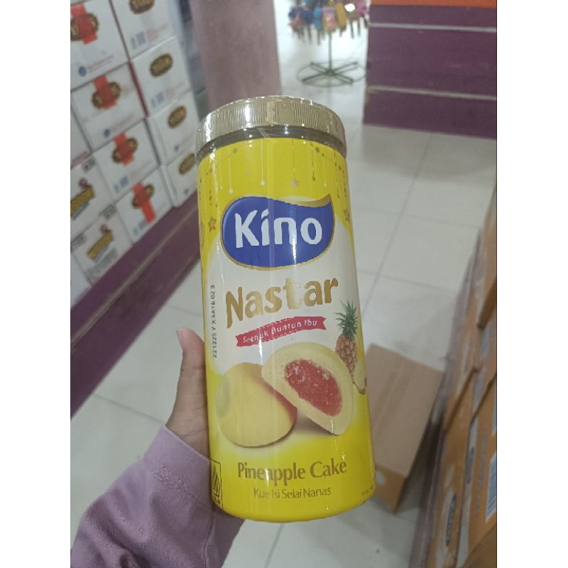 

Kino Nastar 140 g Pineapple Chocolate Cake/Nastar kemasan isi 20 pcs