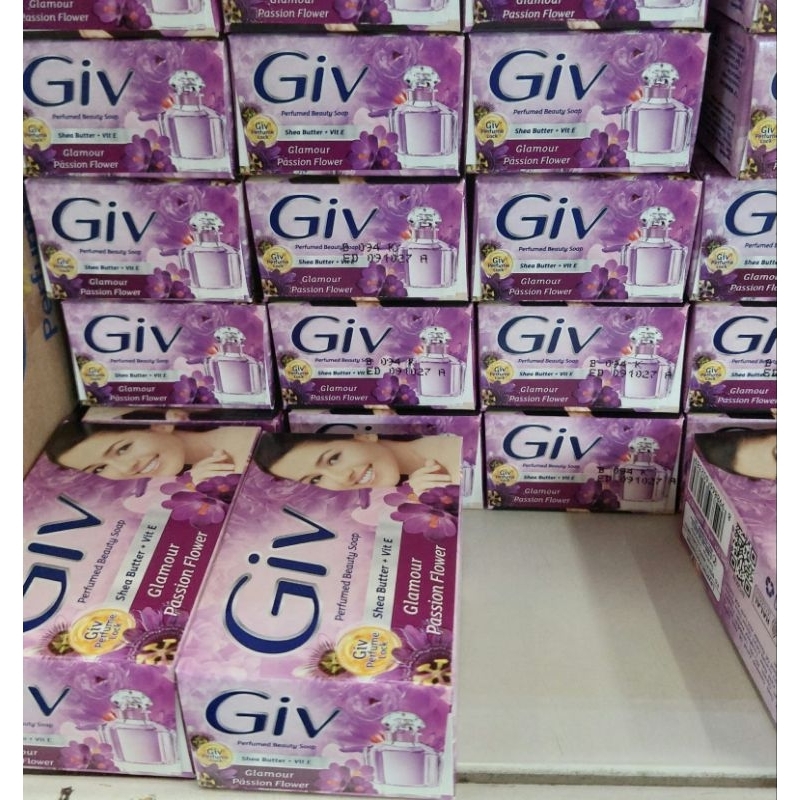 GIV Glamour Passion Flower